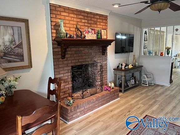 5th image of 336 Autumn Ln SW