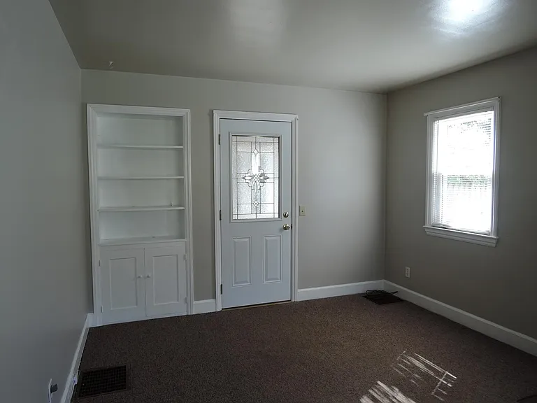 237 Merrill St — Photo 8