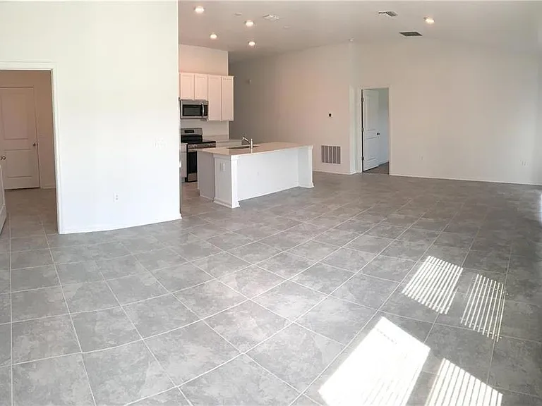 1373 Bent Wood Dr — Photo 8