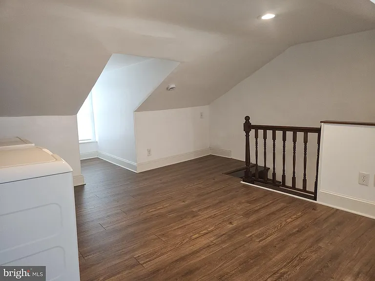 3856 Terrace St — Photo 39