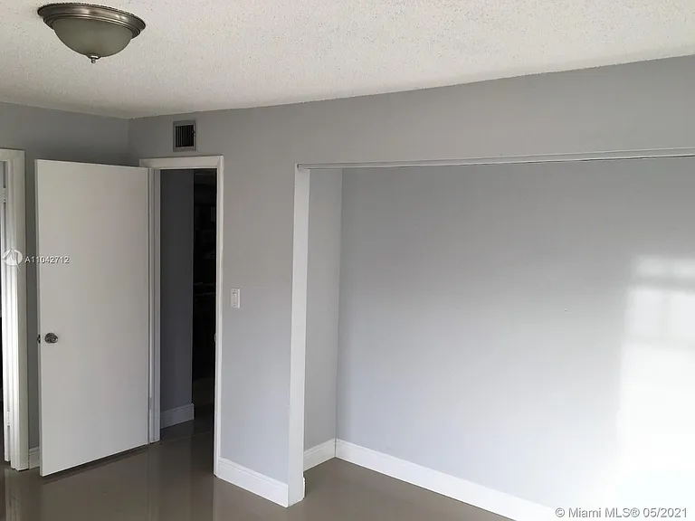 7501 NW 16th St #3303 — Photo 108