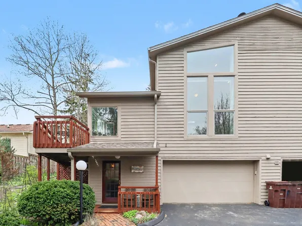 1906 Old Orchard Ct, Ann Arbor, MI 48103