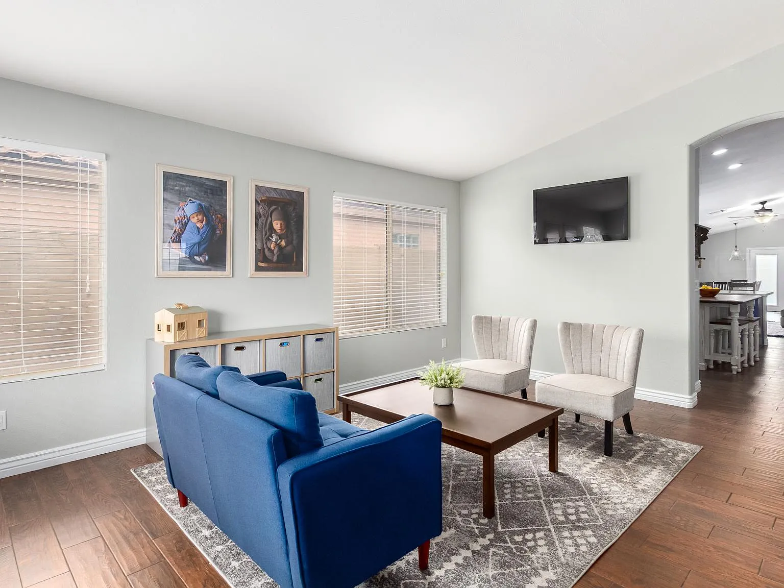 3 bed, 1702 sqft, $3,000 — Photo 2