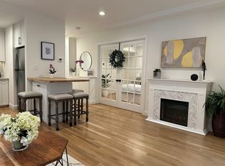 2 Clarendon St APT 101, Boston, MA 02116