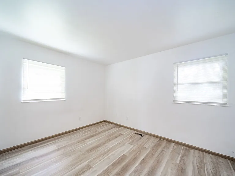 9438 Conried Dr — Photo 17