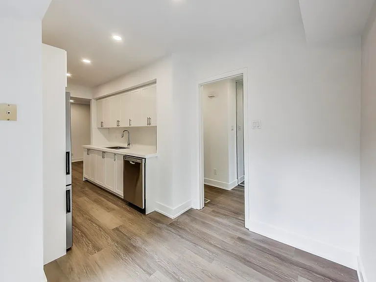 400 Woodsworth Rd #390 — Photo 6