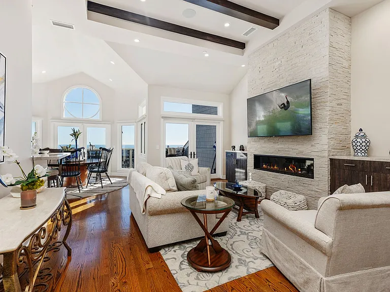 24536 Santa Clara Ave — Photo 8
