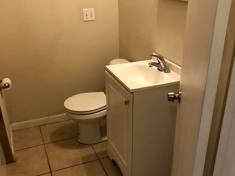 7318 Strato Rd — Photo 10