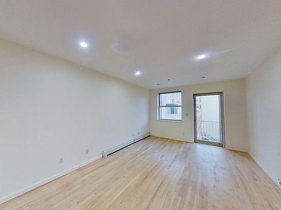 2nd image of 2025 3rd Ave APT 4A