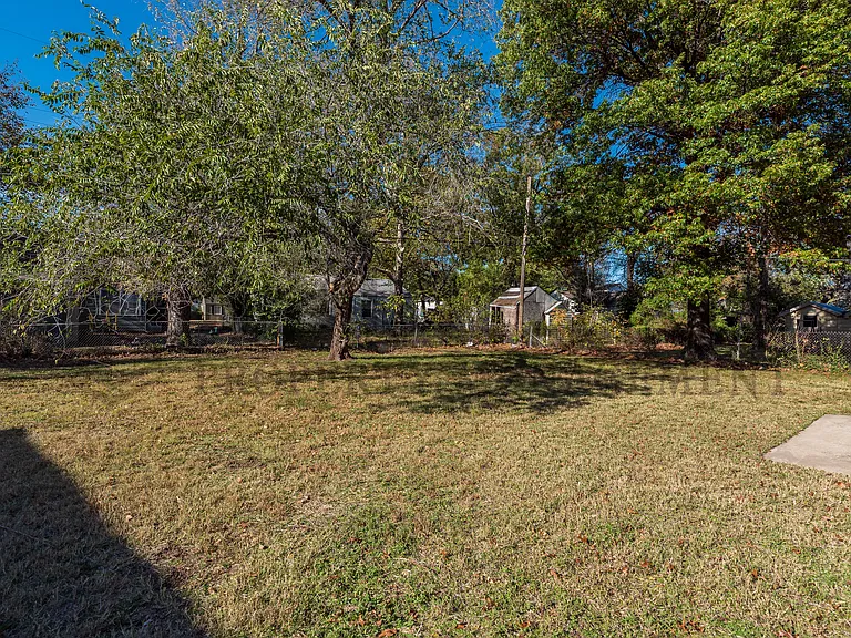 731 S Apache Dr — Photo 4