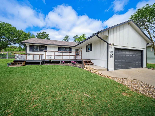 902 S Webster St, Junction City, KS 66441