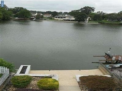 2nd image of 117 Einstein Dr