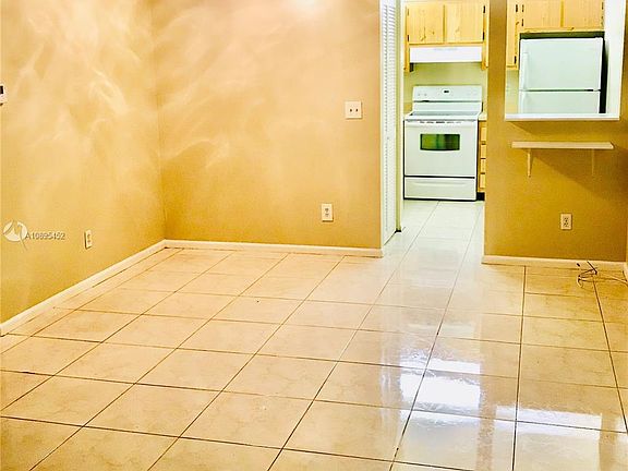 4th image of 11144 Royal Palm Blvd #8-11