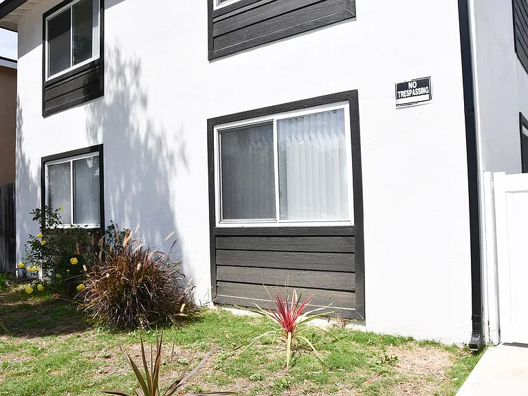 994 Valencia St — Photo 42