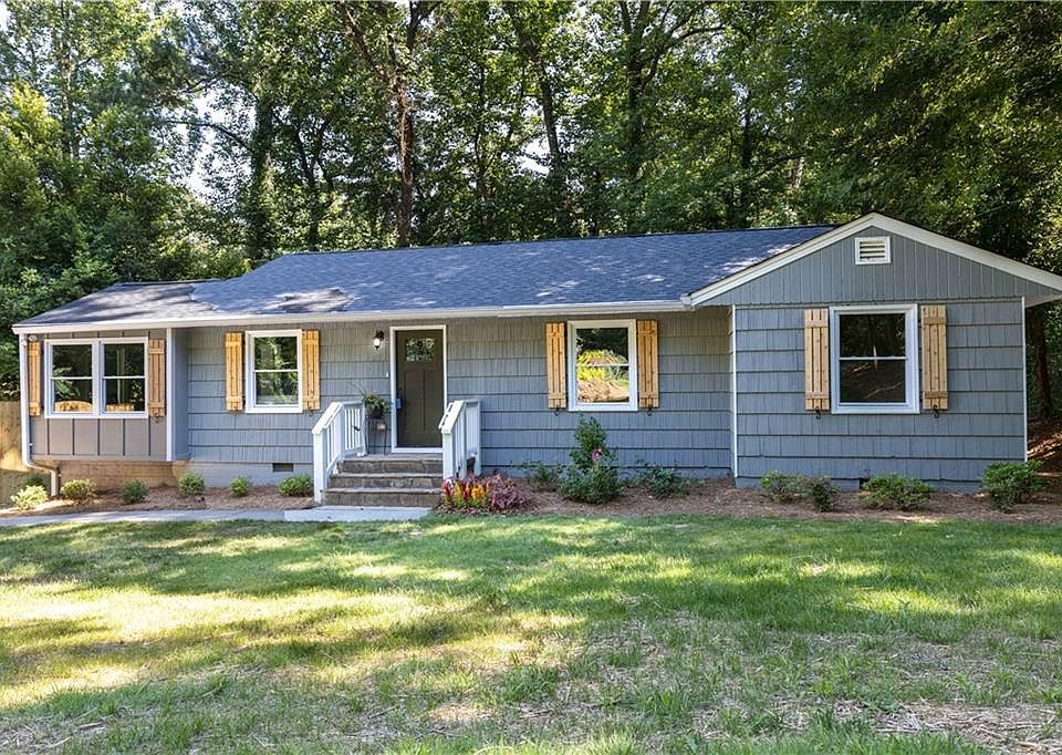 1st image of 1360 Twin Oaks Cir SE