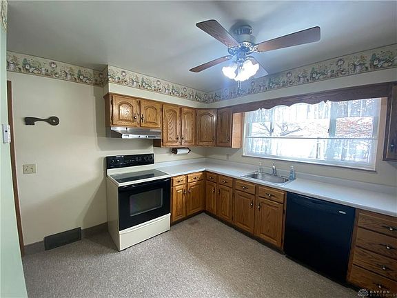 4th image of 105 Green Valley Dr
