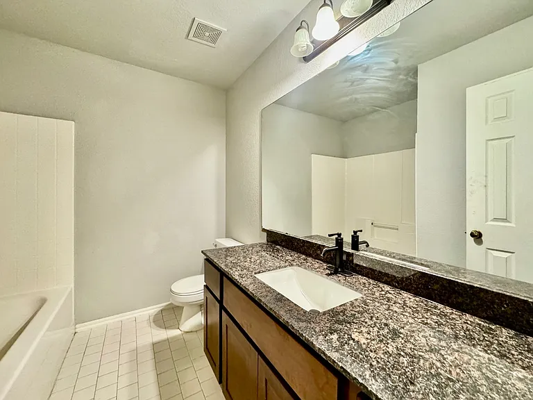 633 NW 121st St — Photo 11