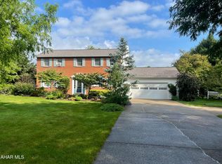 136 Meadowview Ct, Ebensburg, PA 15931