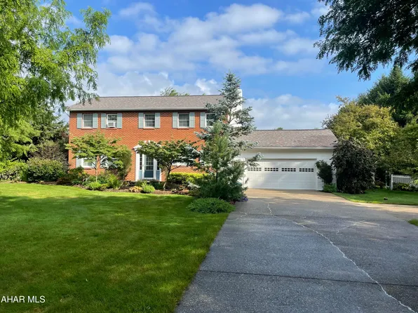 136 Meadowview Ct, Ebensburg, PA 15931