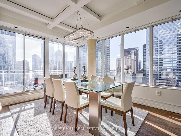 8 Colborne St #Penthouse 2701 — Photo 5