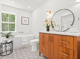 5 S Cmns #D, Lincoln, MA 01773