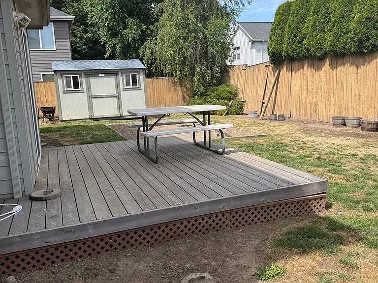 1311 Keystone Loop NE — Photo 23