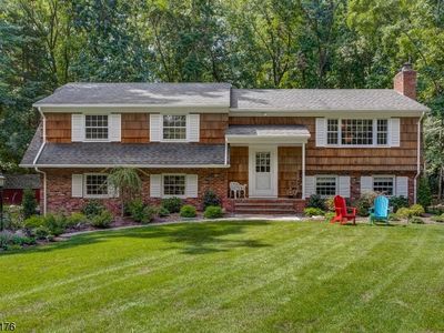 5 Valley Stream Ln, Ho Ho Kus, NJ, 07423