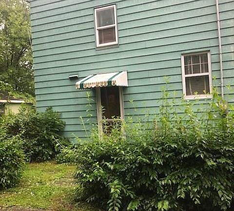 3rd image of 1106 Tonawanda Ave