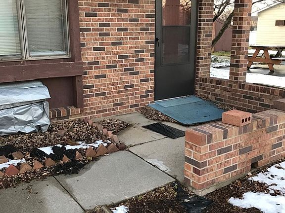 3rd image of 210 South St