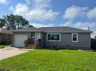 2203 25th St, Columbus, NE 68601