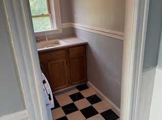 821-823 Potters Ave #3, Providence, RI 02907