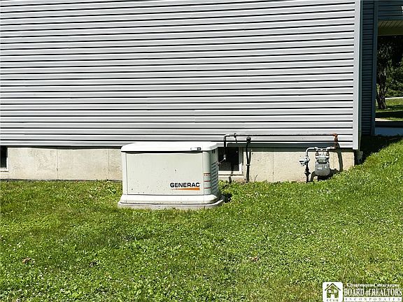 3rd image of 3259 Cheney Dr