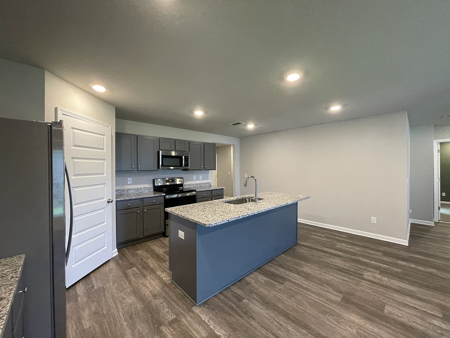 Available December 1st- 4 Bed /2 Bath Home In West Mobile! — Photo 3