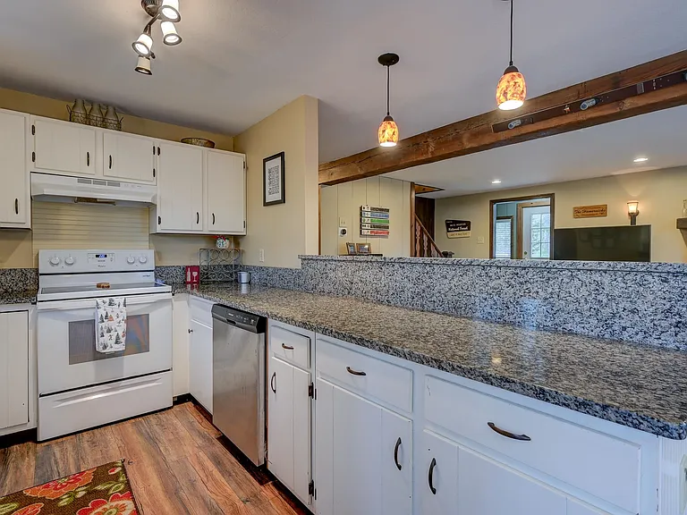 21 Littlefield Rd — Photo 12