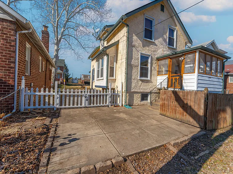 1104 Yale Ave — Photo 6