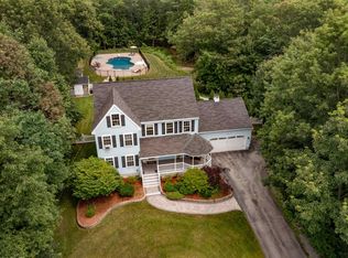 93 Meadow Lark Ln, Goffstown, NH 03045