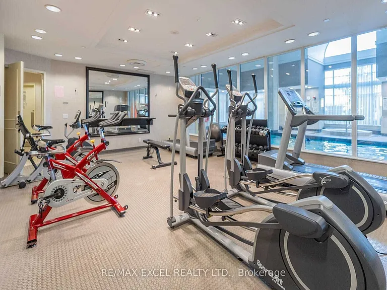 350 Red Maple Rd #508 — Photo 16