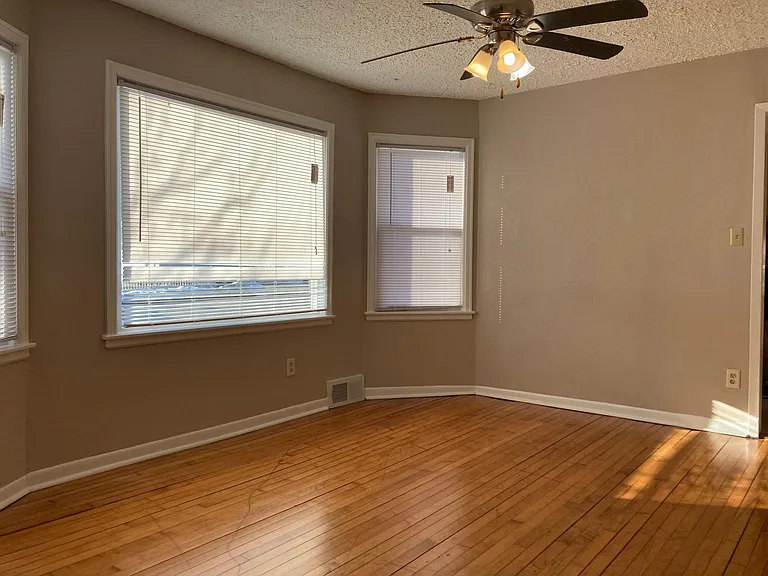 741 Rose Ave E #1 — Photo 5