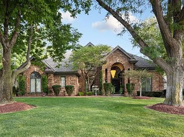 16268 K St, Omaha, NE 68135