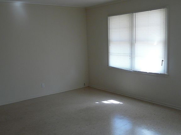 4th image of 635 44th St