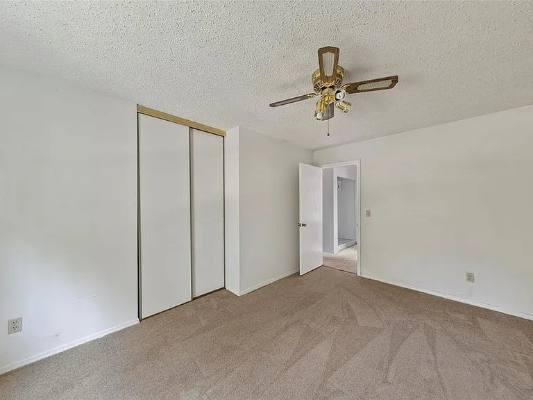830 Nykiel Ct — Photo 26