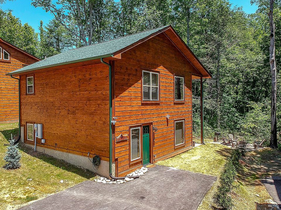 2nd image of 1210 Briar Patch Ln
