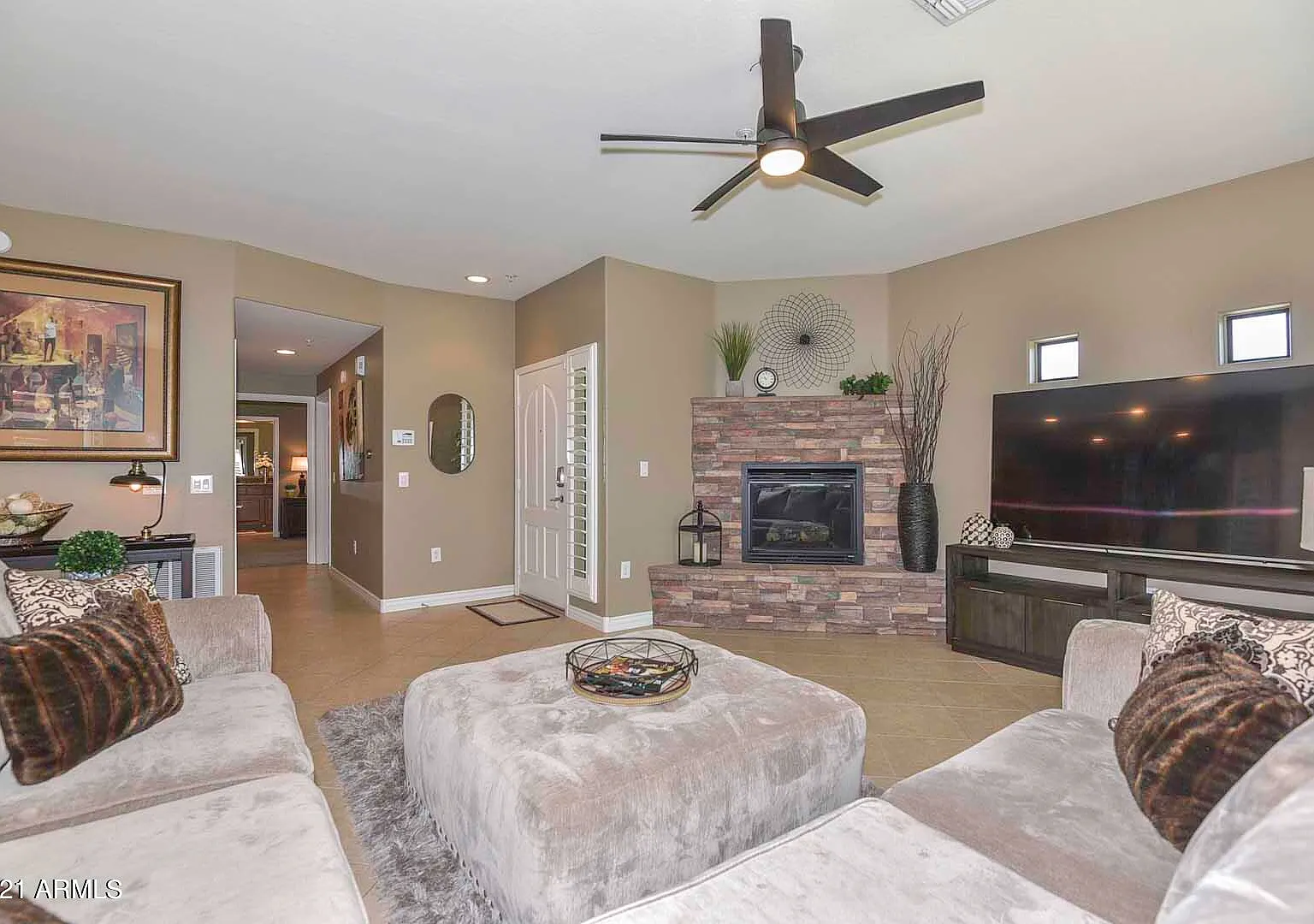 2 bed, 1408 sqft, $5,300 — Photo 1