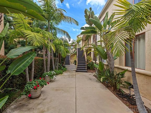 3rd image of 3620 Park Blvd Unit 10