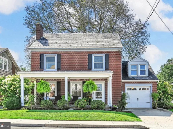 36 N Custer Ave, New Holland, PA 17557