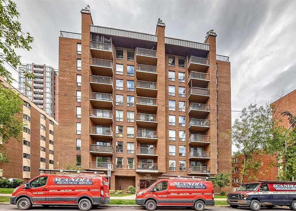 1st image of 1323 S 15th Ave SW #302