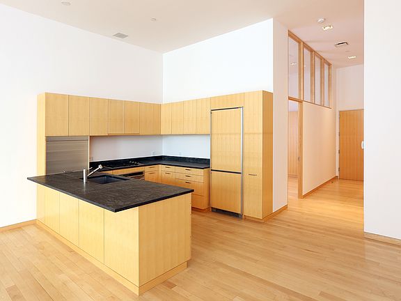 4th image of 28 Greene St APT 3E