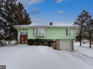 509 Oak Grove Dr, Lancaster, PA 17601