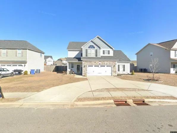 312 Wexford St, Raeford, NC 28376