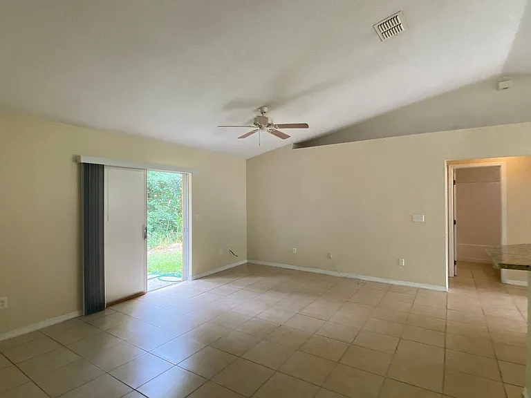 523 Silver Way Dr — Photo 8